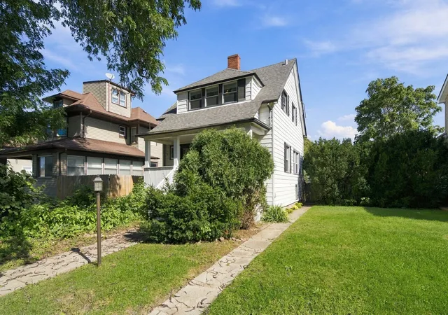 Photo 3 of Single family home for sale at 623 S 17th Avenue, Maywood, IL 60153 | MLS# 12780827 | Listing updated on 2026-10-10