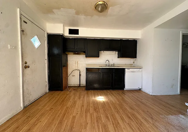 Photo 4 of Townhouse for sale at 218 Linn Ct #A, North Aurora, IL 60542 | MLS# 12780845 | Listing updated on 2026-10-09