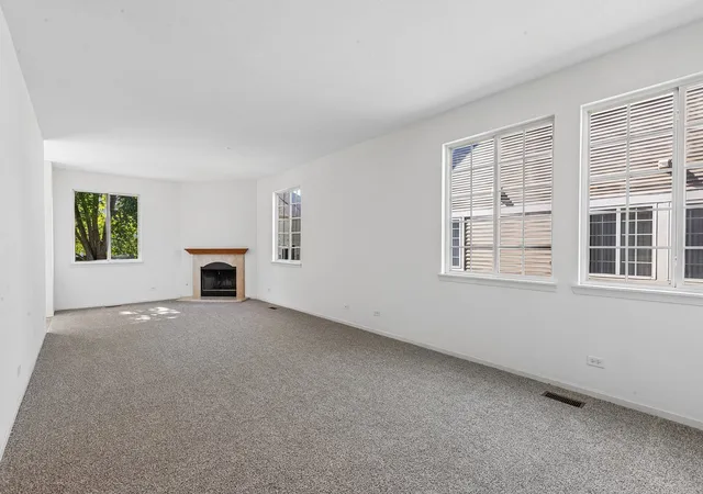Photo 4 of Townhouse for sale at 8210 Tremont Ln, Joliet, IL 60431 | MLS# 12780846 | Listing updated on 2026-10-08