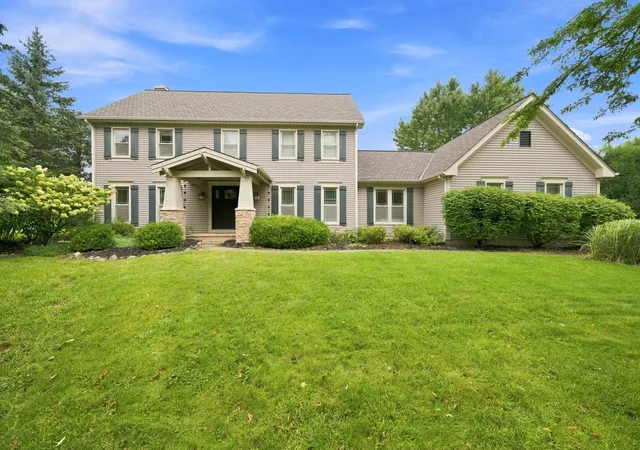 Single family home for sale at 662 Bent Ridge Ln, Barrington, IL 60010 | MLS# 12780859