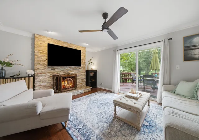 Photo 1 of Single family home for sale at 662 Bent Ridge Ln, Barrington, IL 60010 | MLS# 12780859 | Listing updated on 2026-10-09