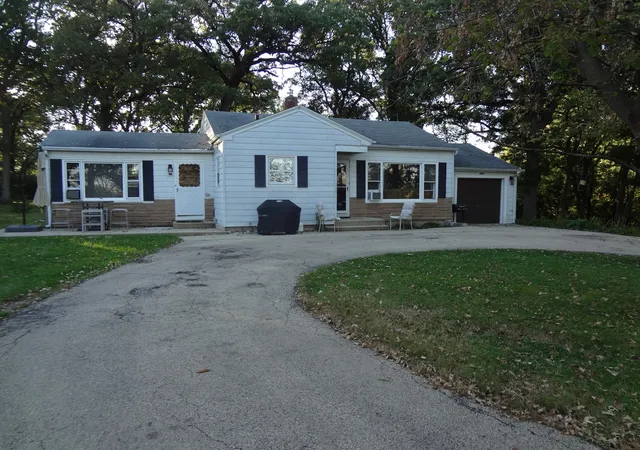Photo 3 of Single family home for sale at 22206 N Kelsey Rd, Lake Barrington, IL 60010 | MLS# 12780880 | Listing updated on 2026-10-16