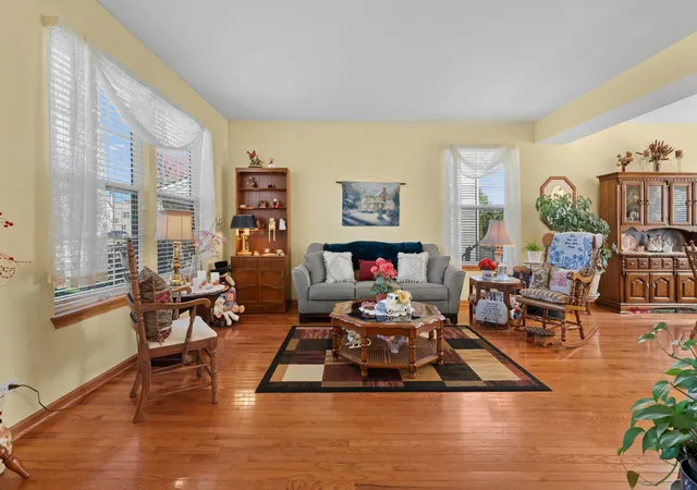 Photo 1 of Single family home for sale at 10387 Oxford Dr, Huntley, IL 60142 | MLS# 12780903 | Listing updated on 2026-10-23
