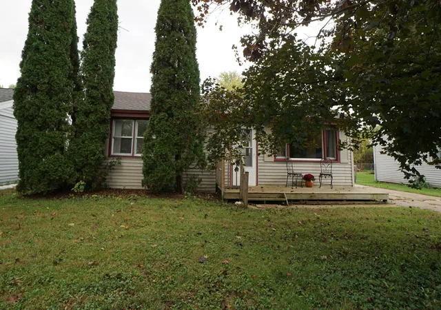 Photo 2 of Sale Pending at 23 Liberty Blvd, Machesney Park, IL 61115 | MLS# 12780925 | Listing updated on 2026-10-22