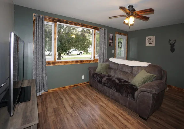Photo 3 of Sale Pending at 23 Liberty Blvd, Machesney Park, IL 61115 | MLS# 12780925 | Listing updated on 2026-10-22