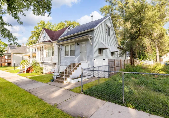 Single family home for sale at 8031 S Woodlawn Ave, Chicago, IL 60619 | MLS# 12780938