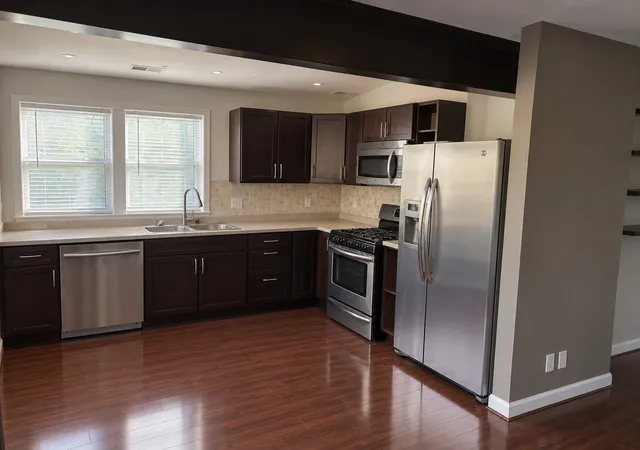 Photo 3 of Single family home for sale at 25125 W Oak Ln, Antioch, IL 60002 | MLS# 12780941 | Listing updated on 2026-10-09