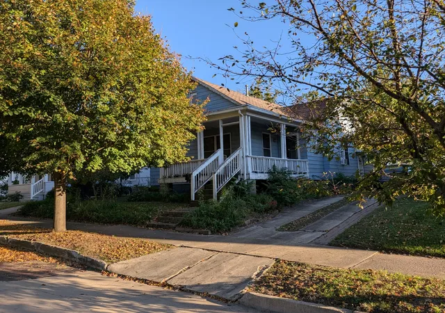 Single family home for sale at 819 E Monroe St, Bloomington, IL 61701 | MLS# 12780945