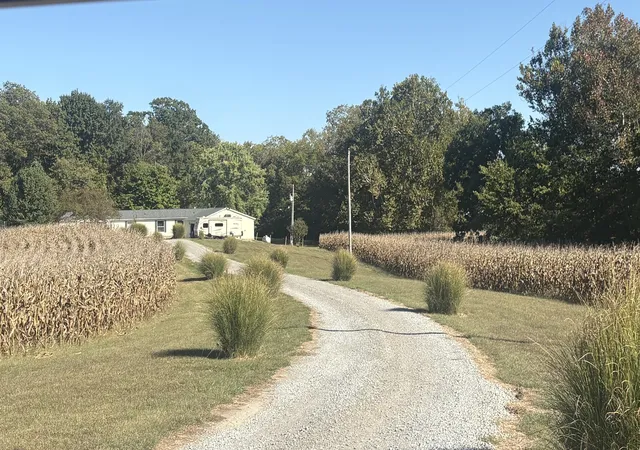 Photo 4 of Single family home for sale at 1202 S Mudline Rd, Murphysboro, IL 62966 | MLS# 12780962 | Listing updated on 2026-10-09