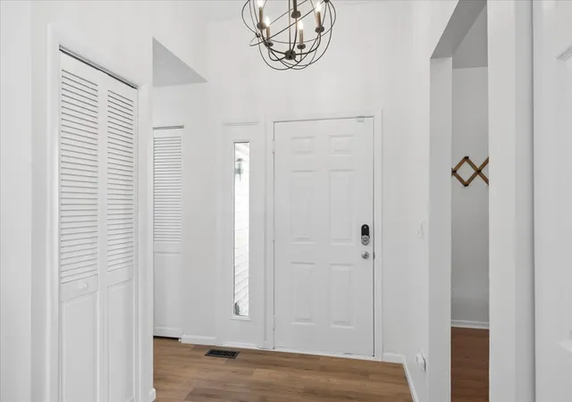 Photo 2 of Townhouse for sale at 516 Lyon Dr, Buffalo Grove, IL 60089 | MLS# 12780966 | Listing updated on 2026-10-21