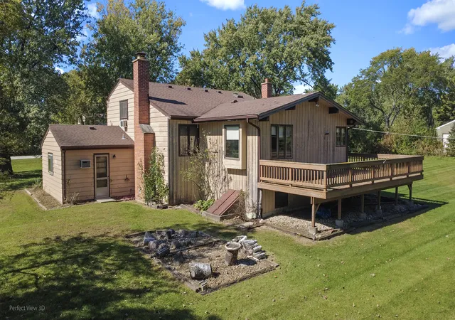 Photo 2 of Single family home for sale at 2244 Heathercliff Dr, Green Oaks, IL 60048 | MLS# 12780978 | Listing updated on 2026-10-09
