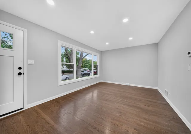 Photo 3 of Single family home for sale at 5135 S Saint Louis Ave, Chicago, IL 60632 | MLS# 12781014 | Listing updated on 2026-10-09