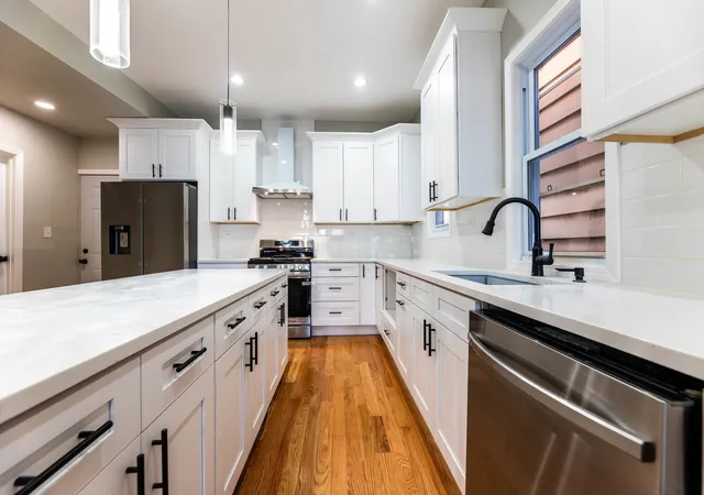 Photo 3 of Single family home for sale at 4924 W Congress Pkwy, Chicago, IL 60644 | MLS# 12781016 | Listing updated on 2026-10-08