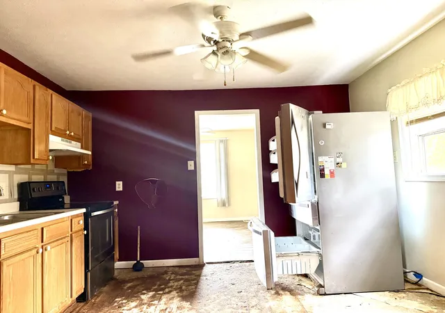 Photo 1 of Single family home for sale at 1100 W Concord St, Marion, IL 62959 | MLS# 12781023 | Listing updated on 2026-10-21