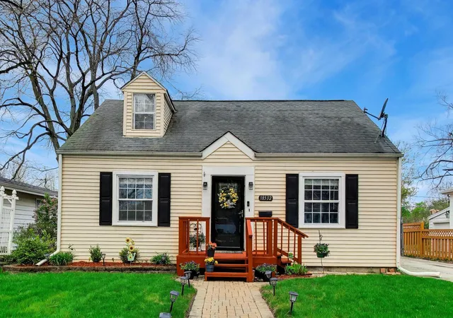 Photo 1 of Single family home for sale at 18532 Klimm Ave, Homewood, IL 60430 | MLS# 12781037 | Listing updated on 2026-10-08