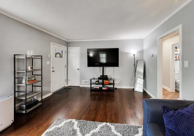 Photo 4 of Single family home for sale at 18532 Klimm Ave, Homewood, IL 60430 | MLS# 12781037 | Listing updated on 2026-10-08