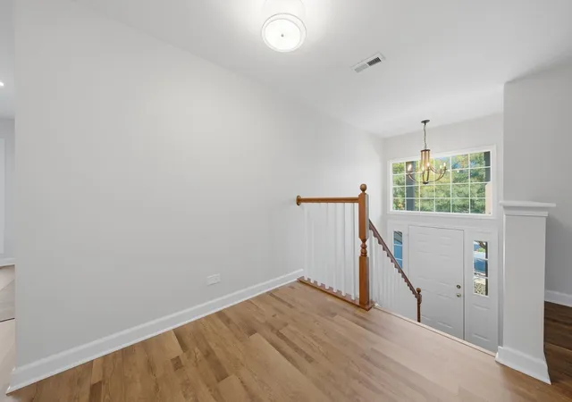 Listing Photo 4 - Condo for sale in building located at 518 Harlowe Ln, Naperville, IL 60565 - Unit #518