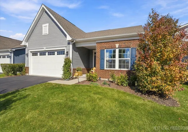 Photo 2 of Single family home for sale at 3638 Reddington Cir, Elgin, IL 60124 | MLS# 12781051 | Listing updated on 2026-10-09