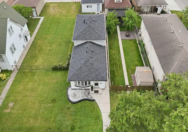 Photo 3 of Single family home for sale at 5253 S Moody Ave, Chicago, IL 60638 | MLS# 12781073 | Listing updated on 2026-10-08