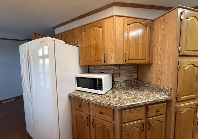 Photo 4 of Manufactured home for sale at 416 Hyacinth Ln, Matteson, IL 60443 | MLS# 12781098 | Listing updated on 2026-10-09