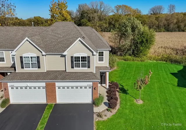 Photo 3 of Townhouse for sale at 1303 Draper Rd, Mc Henry, IL 60050 | MLS# 12781104 | Listing updated on 2026-10-08