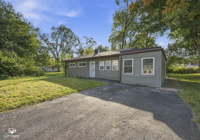 Photo 2 of Single family home for sale at 16236 Spaulding Ave, Markham, IL 60428 | MLS# 12781105 | Listing updated on 2026-10-21