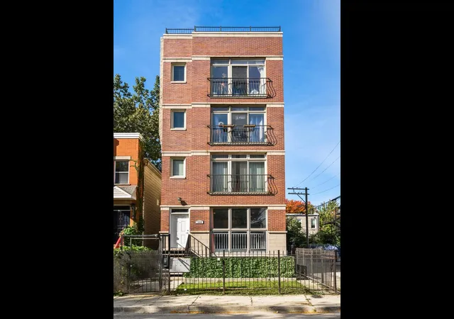 Condo for sale at 116 S Bell Ave #1, Chicago, IL 60612 | MLS# 12781110