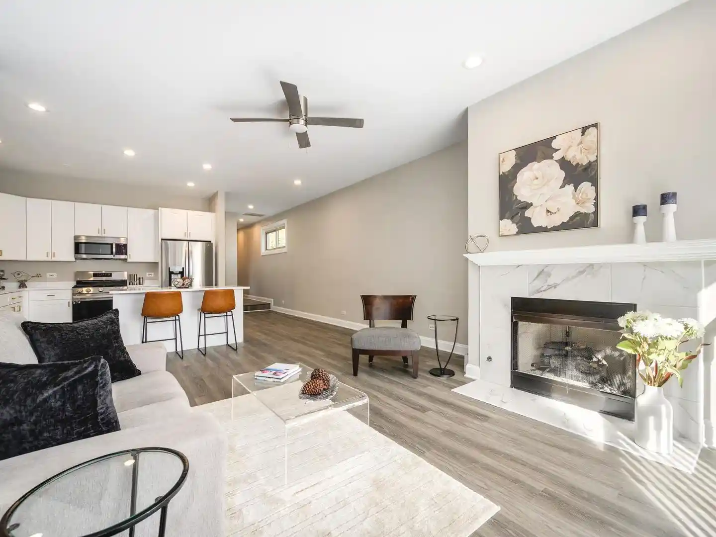 Listing Photo 2 - Condo for sale in 116 S Bell Ave located at 116 S Bell Ave, Chicago, IL 60612 - Unit 116 S Bell Ave