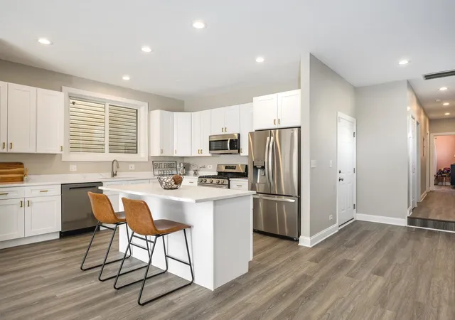 Photo 4 of Condo for sale at 116 S Bell Ave #1, Chicago, IL 60612 | MLS# 12781110 | Listing updated on 2026-10-10