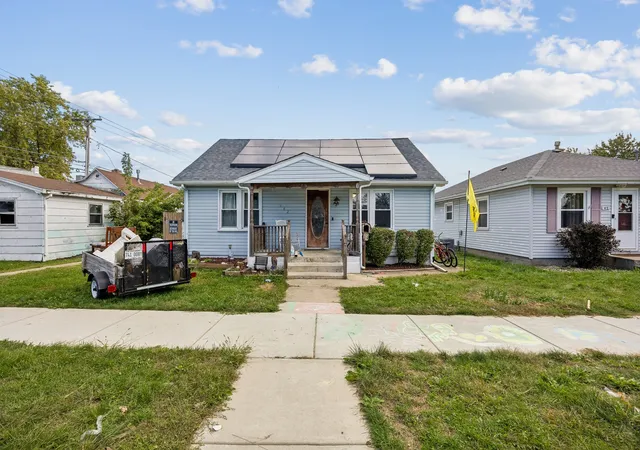Single family home for sale at 142 S Douglas Ave, Bradley, IL 60915 | MLS# 12781115