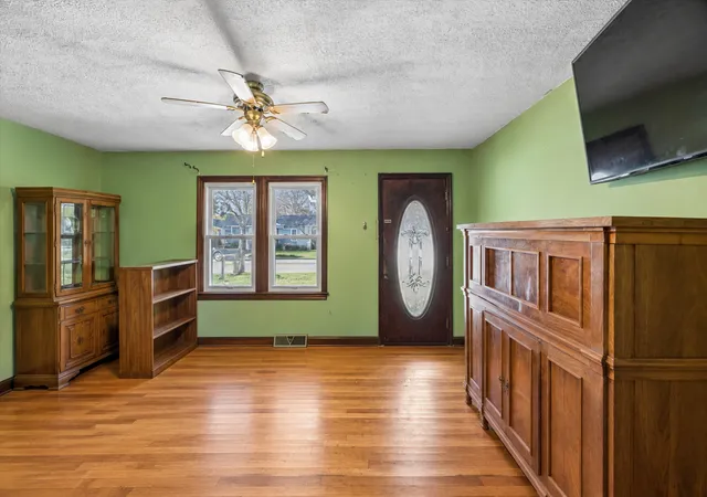 Photo 2 of Single family home for sale at 142 S Douglas Ave, Bradley, IL 60915 | MLS# 12781115 | Listing updated on 2026-10-23
