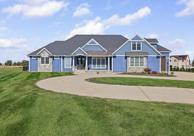 Photo 1 of Single family home for sale at 4 Redington Ct, Savoy, IL 61874 | MLS# 12781121 | Listing updated on 2026-10-21