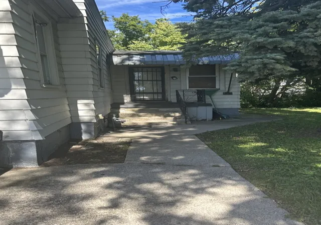 Photo 1 of Single family home for sale at 107 E 25th Street, Chicago Heights, IL 60411 | MLS# 12781141 | Listing updated on 2026-10-09