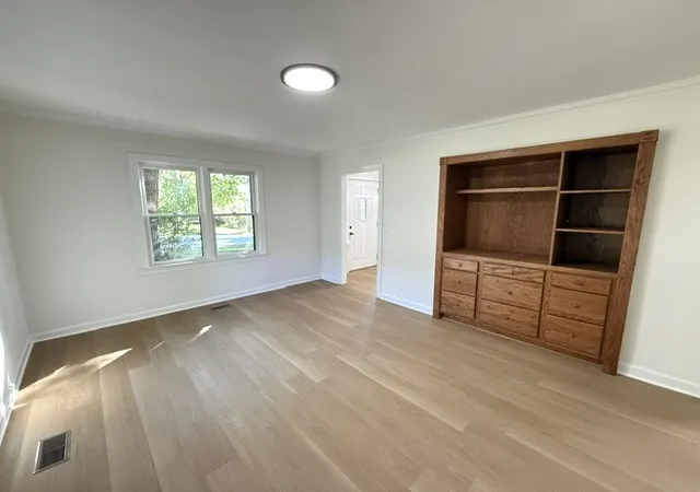 Photo 3 of Single family home for sale at 124 Hilltop Dr, Lake In The Hills, IL 60156 | MLS# 12781144 | Listing updated on 2026-10-08