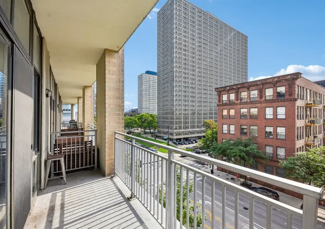 Photo 4 of Condo for sale at 212 E Cullerton St #409, Chicago, IL 60616 | MLS# 12781152 | Listing updated on 2026-10-09