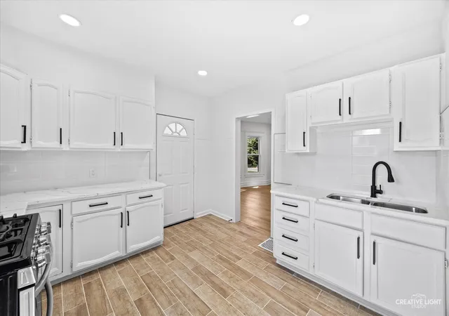 Photo 3 of Single family home for sale at 815 Fulton St, Aurora, IL 60505 | MLS# 12781172 | Listing updated on 2026-10-09
