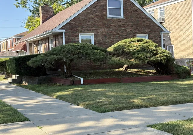 Photo 2 of Single family home for sale at 1101 W 93rd Street, Chicago, IL 60620 | MLS# 12781175 | Listing updated on 2026-10-09