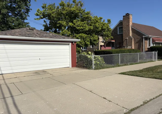 Photo 3 of Single family home for sale at 1101 W 93rd Street, Chicago, IL 60620 | MLS# 12781175 | Listing updated on 2026-10-09