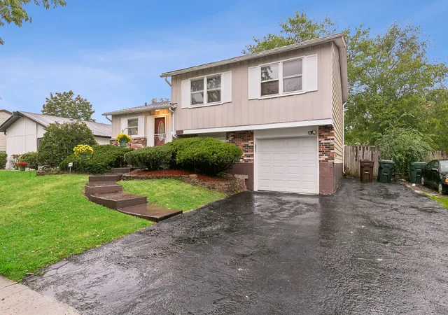 Photo 1 of Single family home for sale at 17830 Princeton Ln, Country Club Hills, IL 60478 | MLS# 12781176 | Listing updated on 2026-10-09