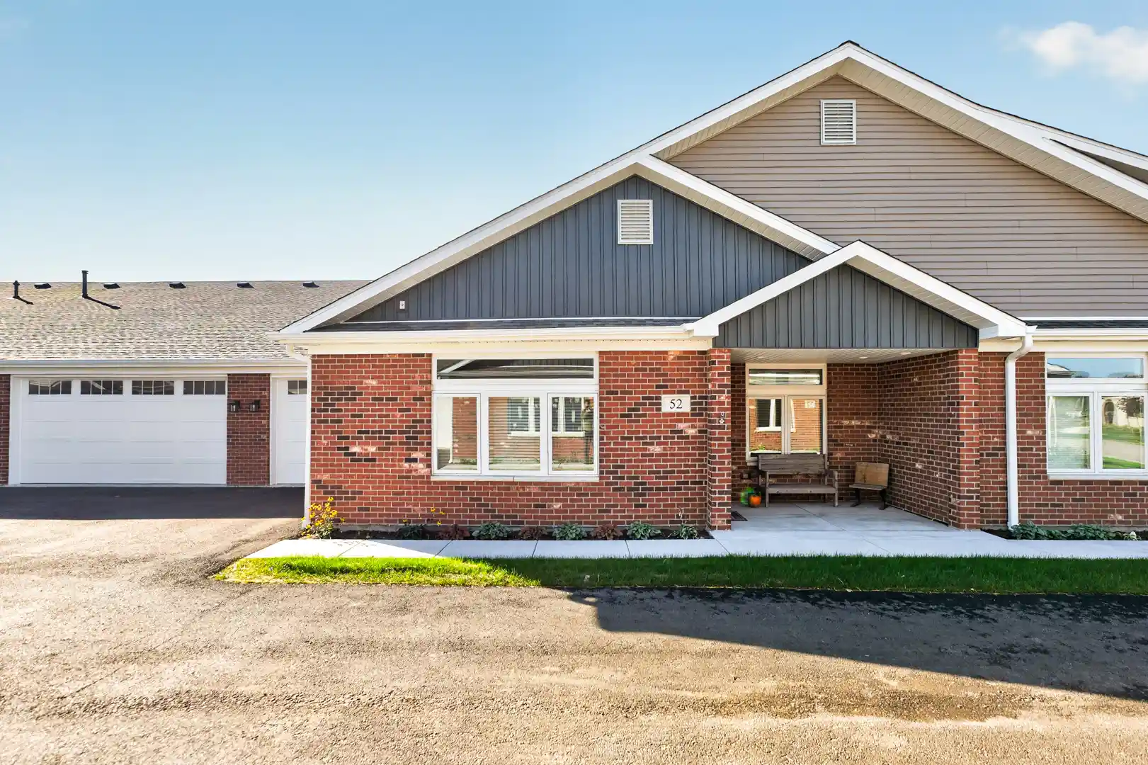 Listing Photo 2 - Condo for sale in 52 Kloe Ln located at 52 Kloe Ln, Sycamore, IL 60178 - Unit #52