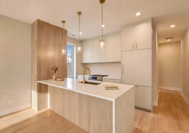 Photo 2 of Condo for sale at 4928 N Damen Ave #3, Chicago, IL 60625 | MLS# 12781184 | Listing updated on 2026-10-19