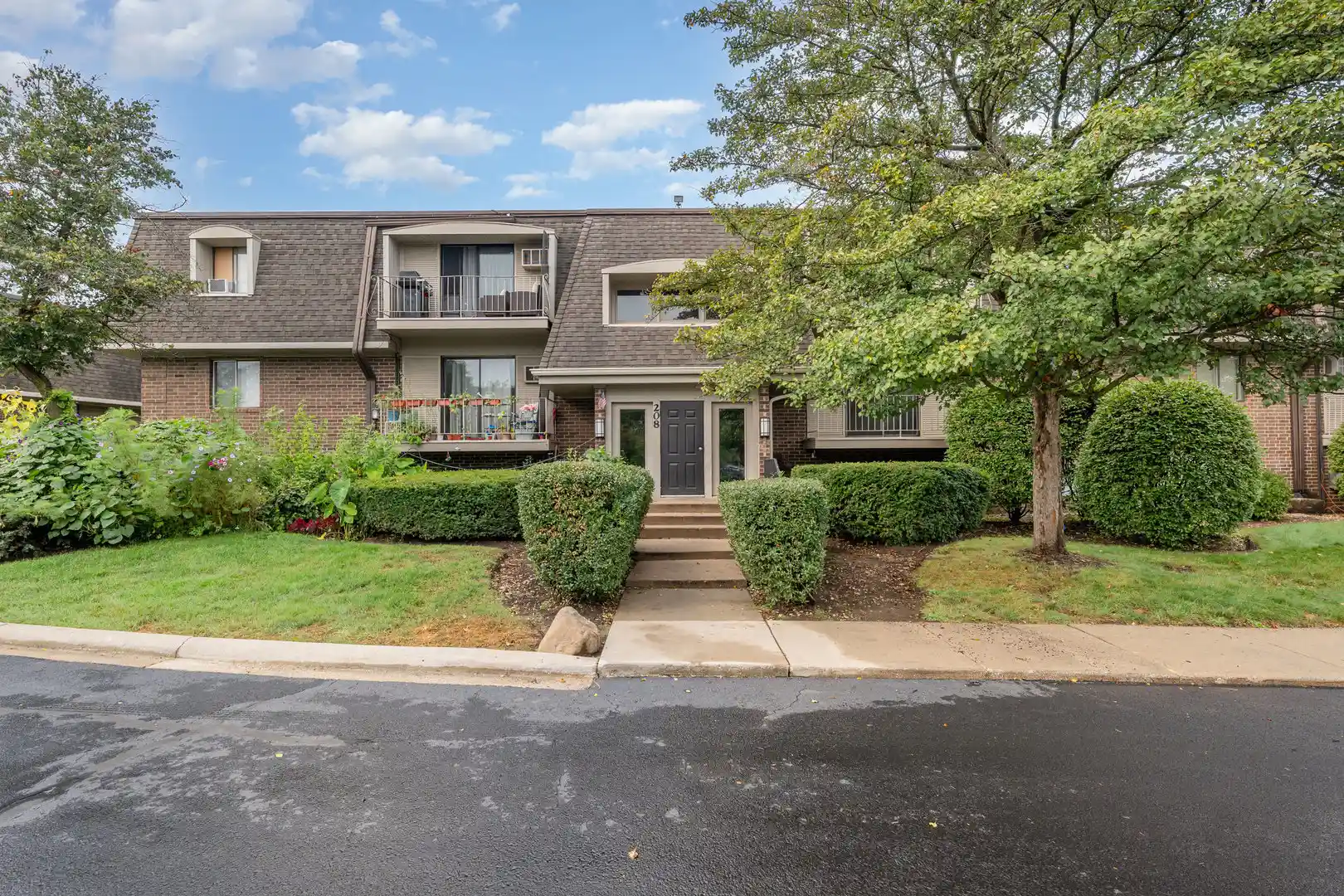 Listing Photo 18 - Condo for sale in 208 E Bailey Rd located at 208 E Bailey Rd, Naperville, IL 60565 - Unit 208 E Bailey Rd