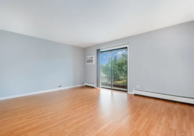 Listing Photo 3 - Condo for sale in building located at 208 E Bailey Rd, Naperville, IL 60565 - Unit #K