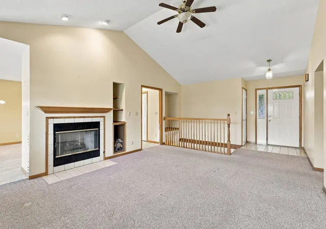 Photo 3 of Single family home for sale at 4068 4th St A, East Moline, IL 61244 | MLS# 12781198 | Listing updated on 2026-10-09