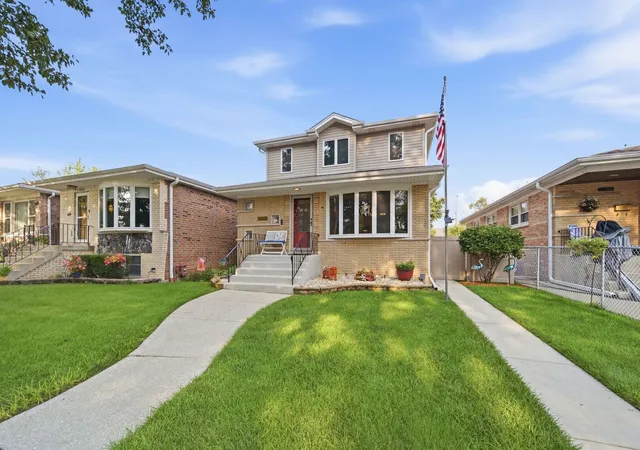 Photo 3 of Single family home for sale at 11001 S Albany Ave, Chicago, IL 60655 | MLS# 12781200 | Listing updated on 2026-10-09