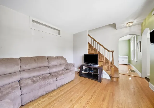 Photo 4 of Single family home for sale at 3905 Custer Ave, Lyons, IL 60534 | MLS# 12781219 | Listing updated on 2026-10-17