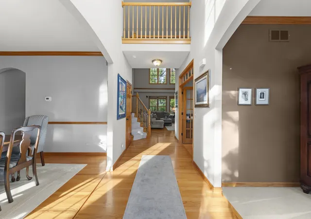 Photo 3 of Single family home for sale at 275 Stafney Dr, Batavia, IL 60510 | MLS# 12781223 | Listing updated on 2026-10-09