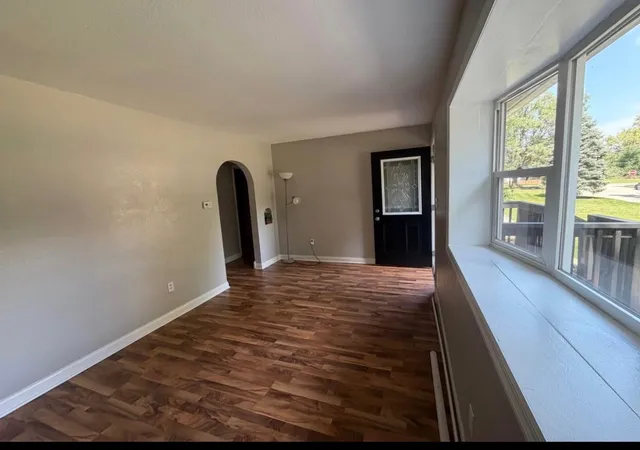 Photo 2 of Single family home for sale at 1009 Sherman St, Joliet, IL 60433 | MLS# 12781225 | Listing updated on 2026-10-09