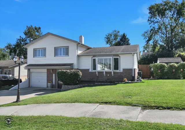 Photo 1 of Single family home for sale at 9101 Elm Cir, Hickory Hills, IL 60457 | MLS# 12781232 | Listing updated on 2026-10-09