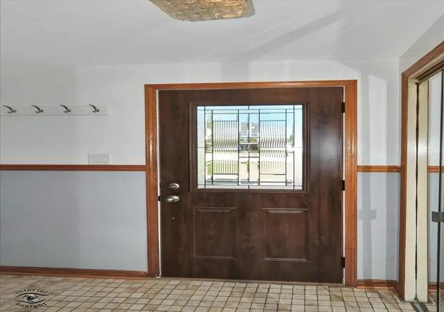 Photo 2 of Single family home for sale at 9101 Elm Cir, Hickory Hills, IL 60457 | MLS# 12781232 | Listing updated on 2026-10-09